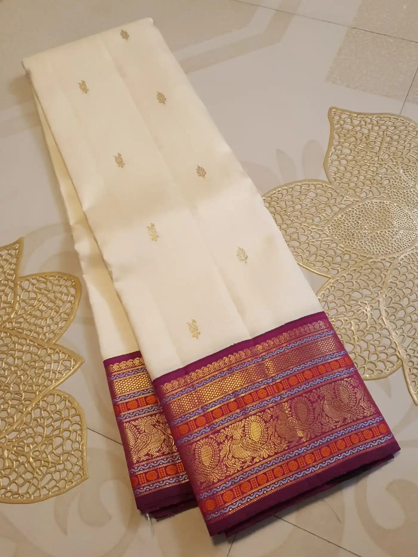 Off-White Pure Kanchipuram Handloom Bridal Silk Saree
